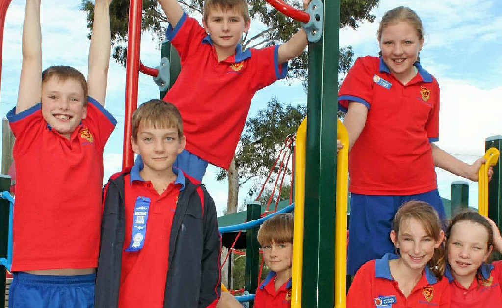 Freestone State School students, (from left) Travis Lambert, Tom Sollars, Tom Ramsey, Lachlan Sollars, Victoria Watson, Jessica Mauch and Clare Ramsey were excited to hear how well their school fared on the statewide IC SEA evaluation. Freestone State School students, (from left) Travis Lambert, Tom Sollars, Tom Ramsey, Lachlan Sollars, Victoria Watson, Jessica Mauch and Clare Ramsey were excited to hear how well their school fared on the statewide IC SEA evaluation.